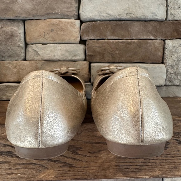 Mootsies Tootsies Gold Flats - Picture 5 of 6